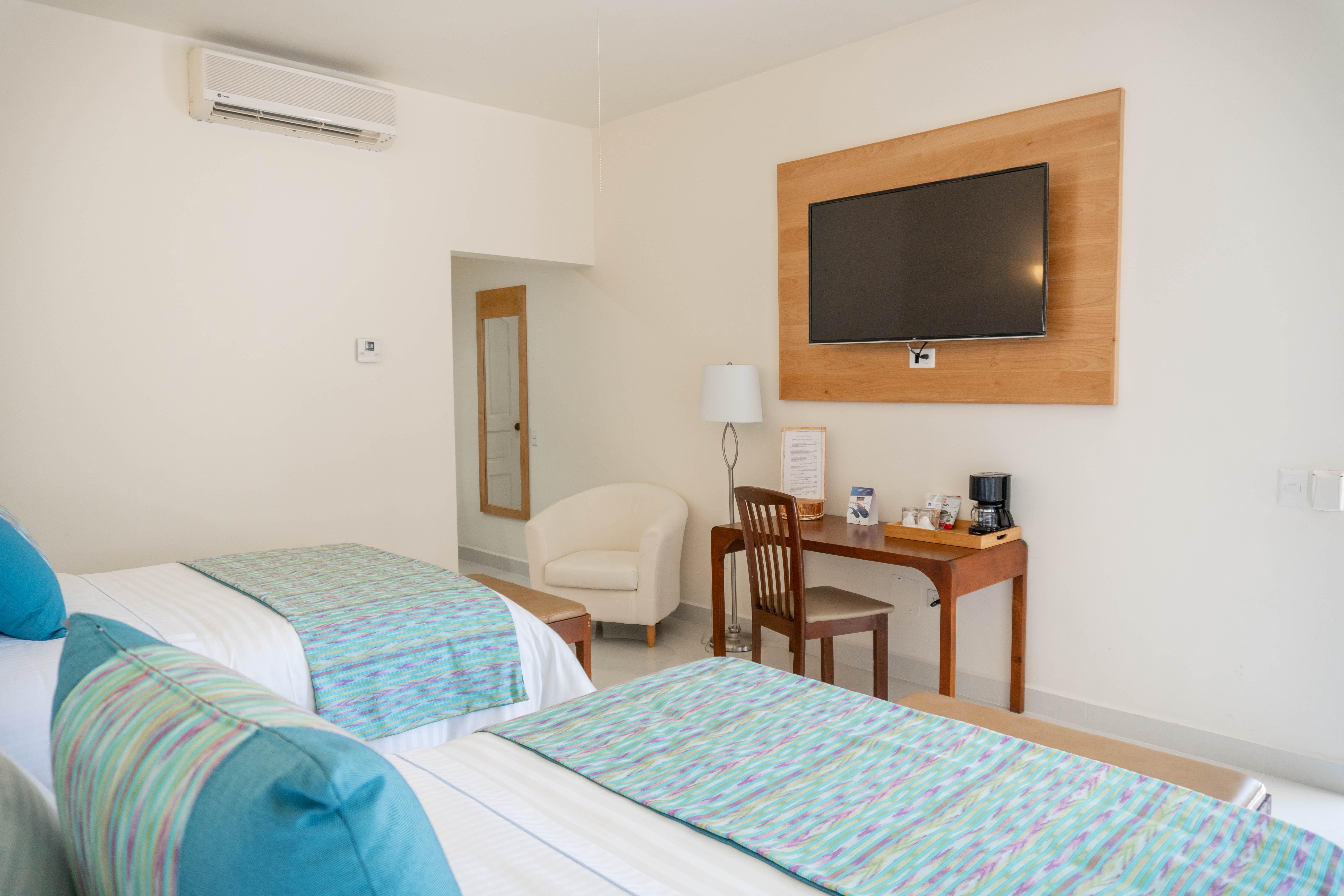 The Westmarine Waterfront Hotel 拉巴斯 外观 照片