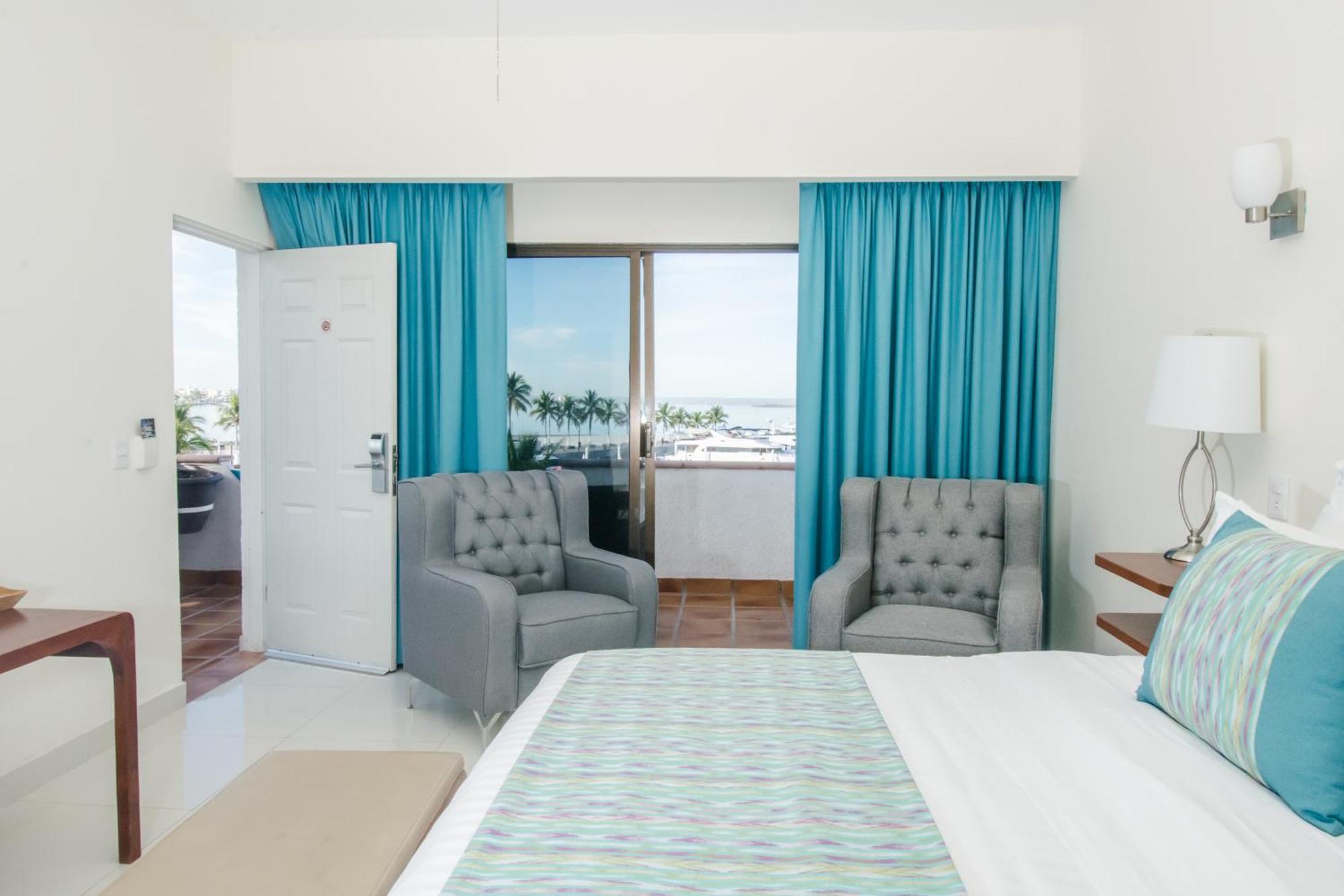 The Westmarine Waterfront Hotel 拉巴斯 外观 照片