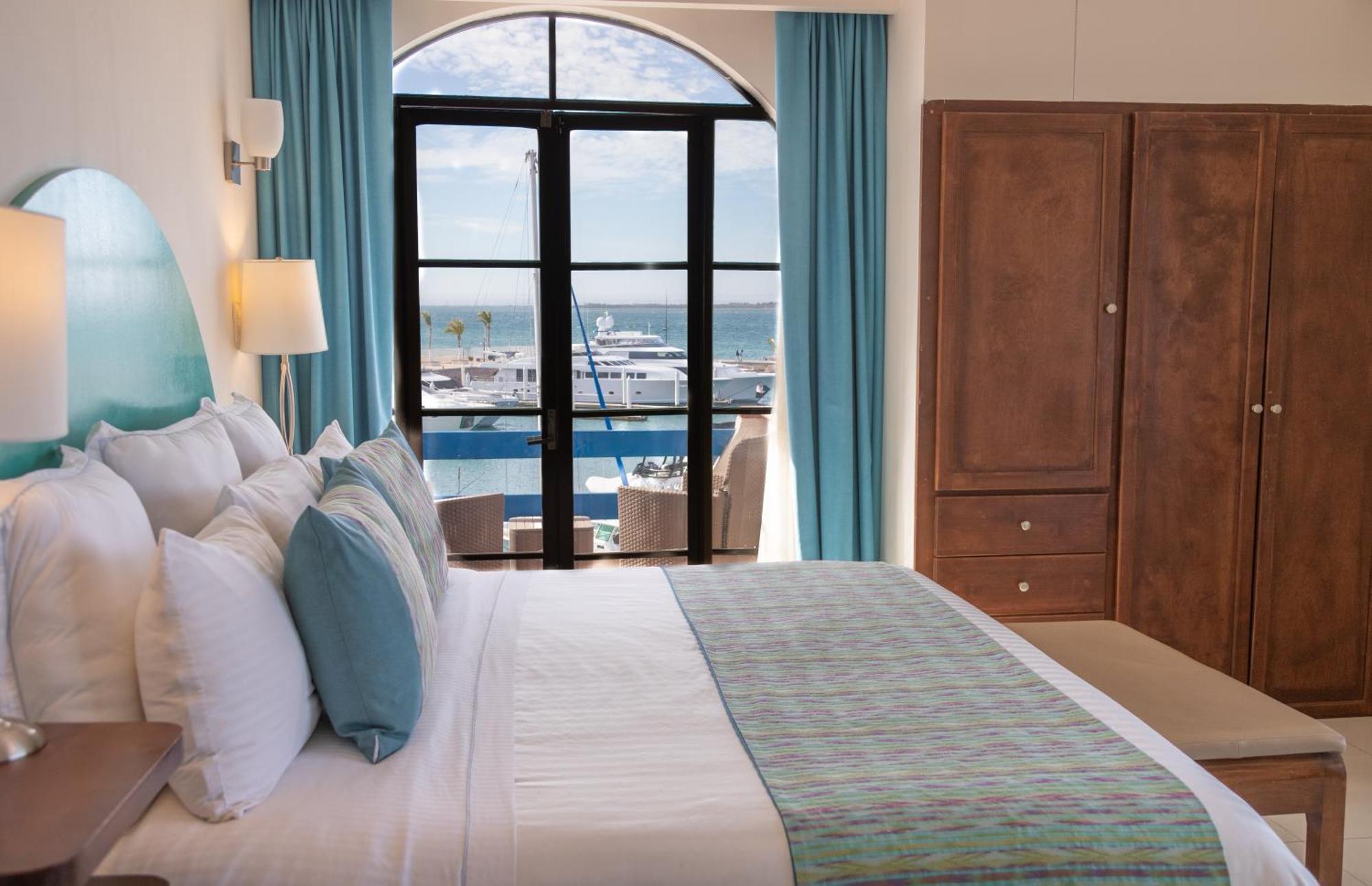 The Westmarine Waterfront Hotel 拉巴斯 外观 照片