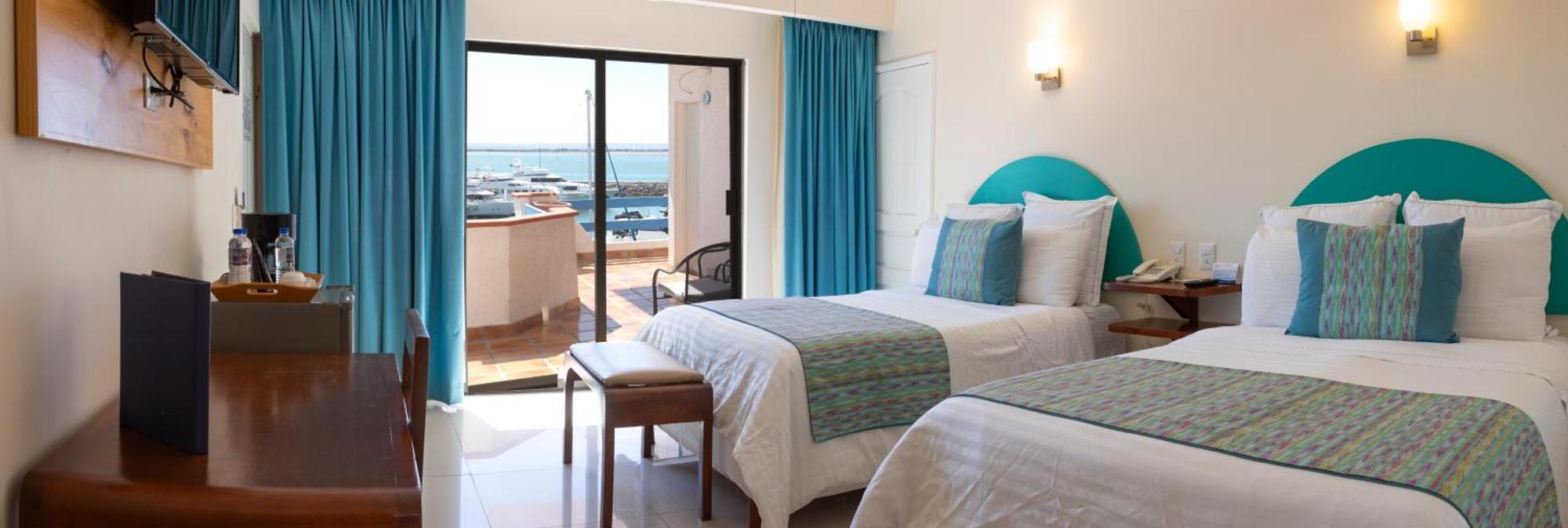 The Westmarine Waterfront Hotel 拉巴斯 外观 照片